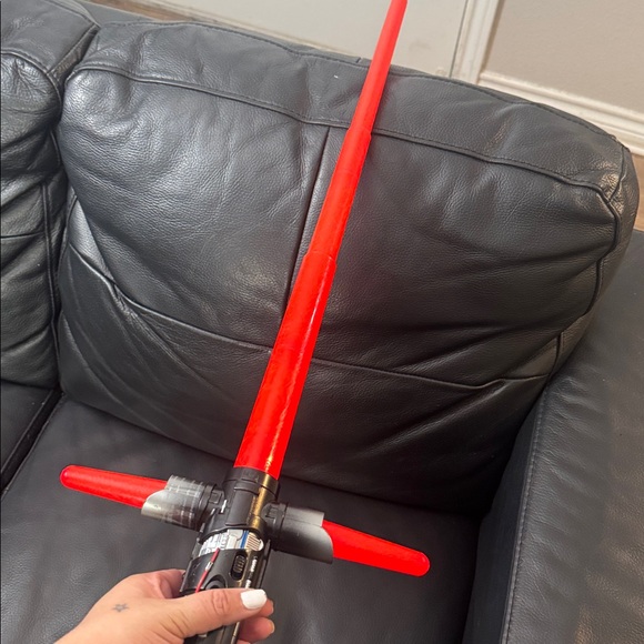 Star Wars Last Jedi Kylo Ren Lightsaber Disney Store Tested Lights & Sounds - Picture 2 of 7